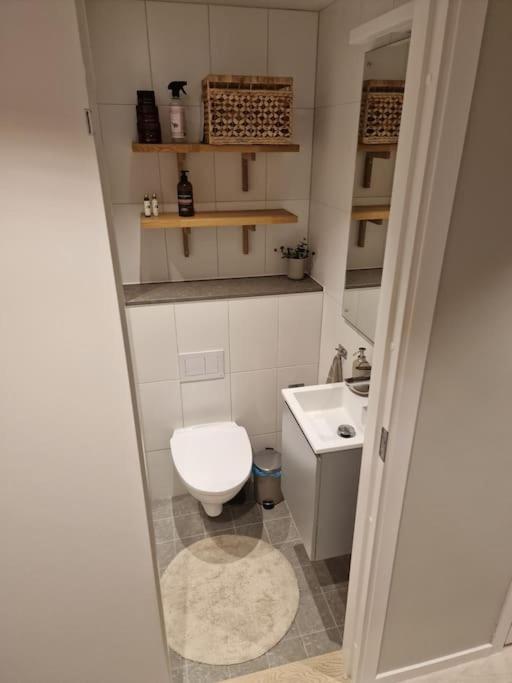 Modern Room With Bathroom, No Kitchen And Your Own Entrance Stokholm Dış mekan fotoğraf